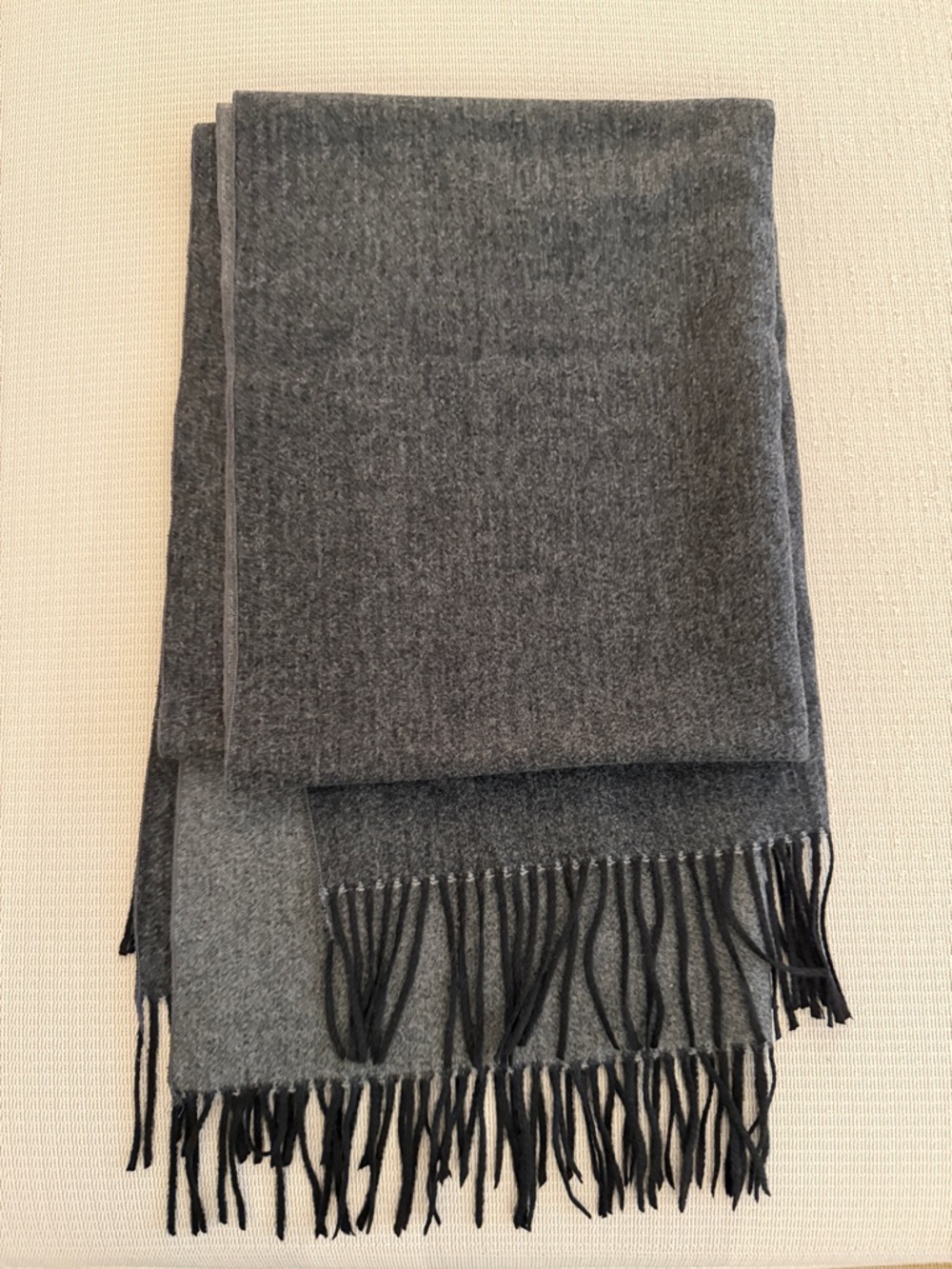 100% cashmere Classic two color Fringe Scarf - Gray and black